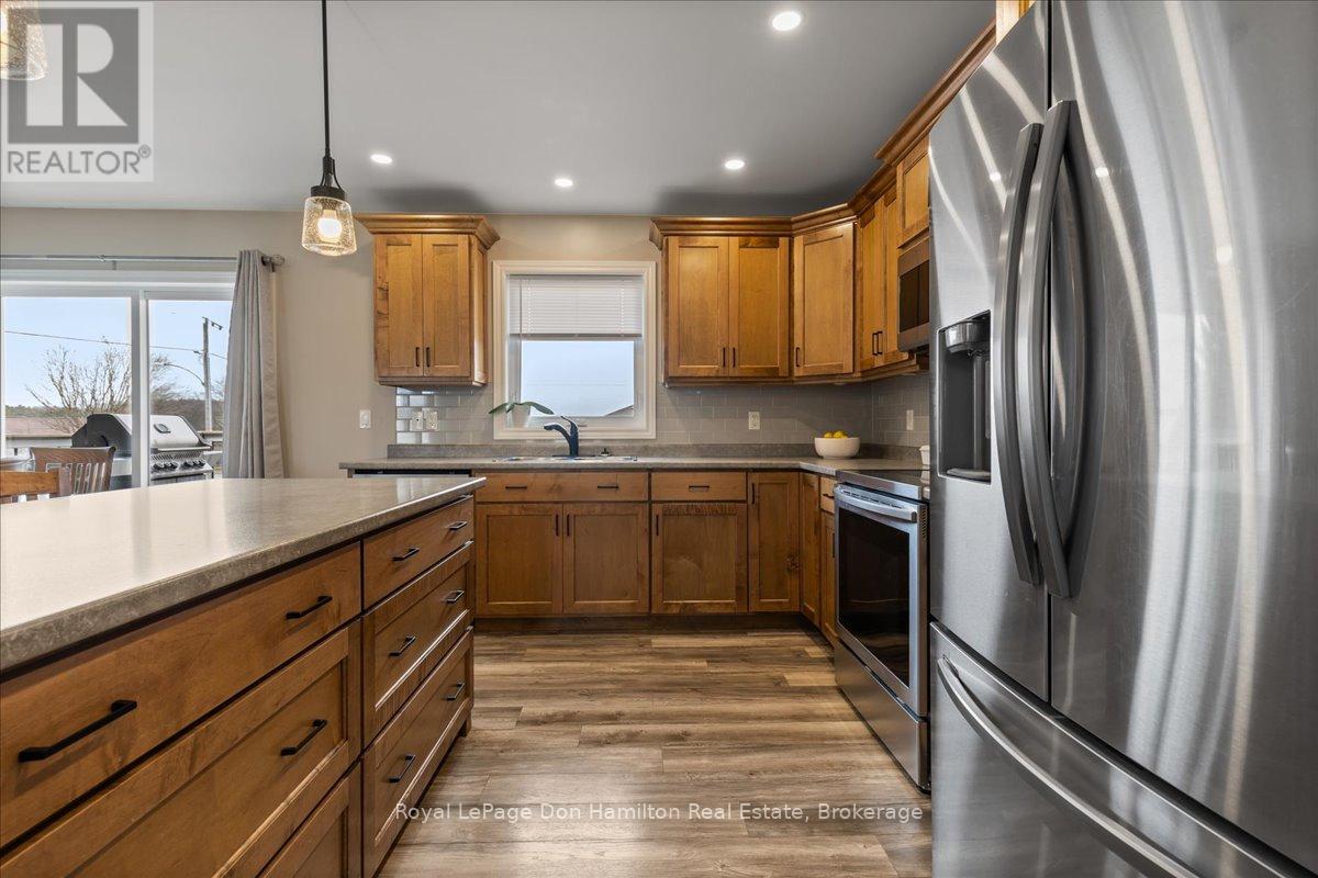 42 John Street, Morris Turnberry, Ontario  N0G 1E0 - Photo 8 - X12082422