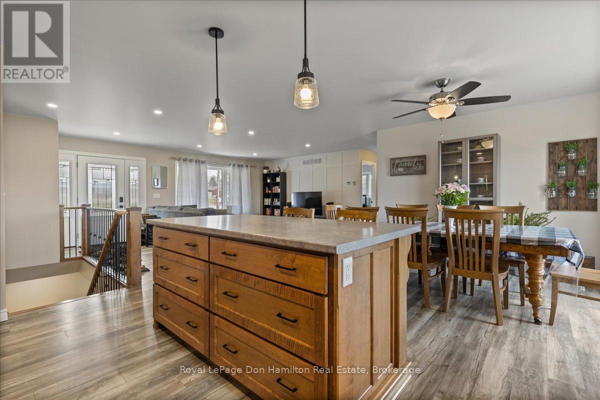42 John Street, Morris Turnberry, Ontario  N0G 1E0 - Photo 9 - X12082422
