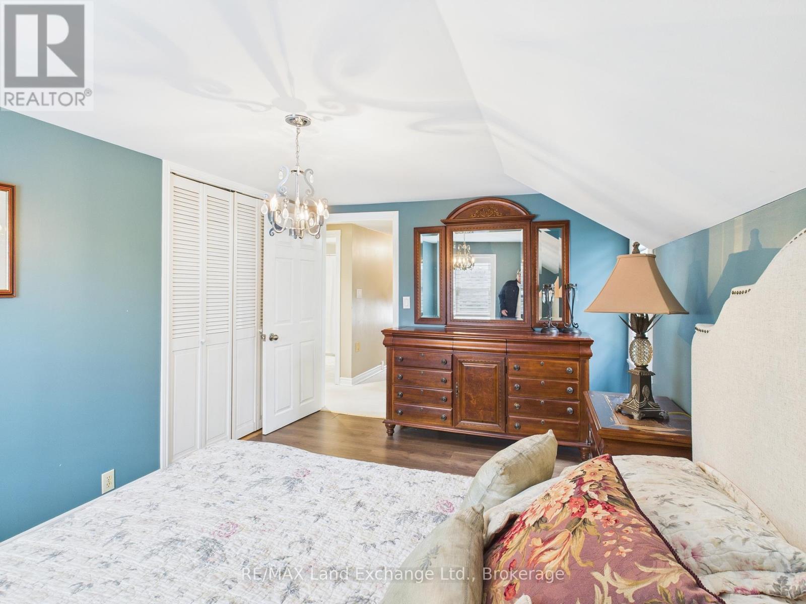 1091 Queen Street, Kincardine, Ontario  N2Z 1E7 - Photo 17 - X12082788