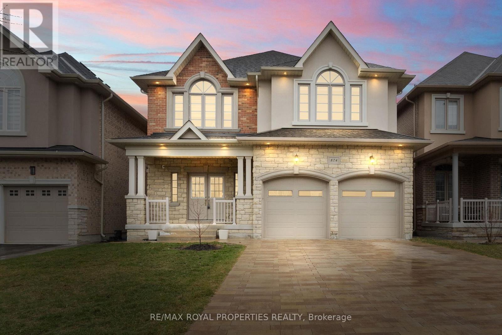 Property at 874 WINGARDEN CRESCENT image 1