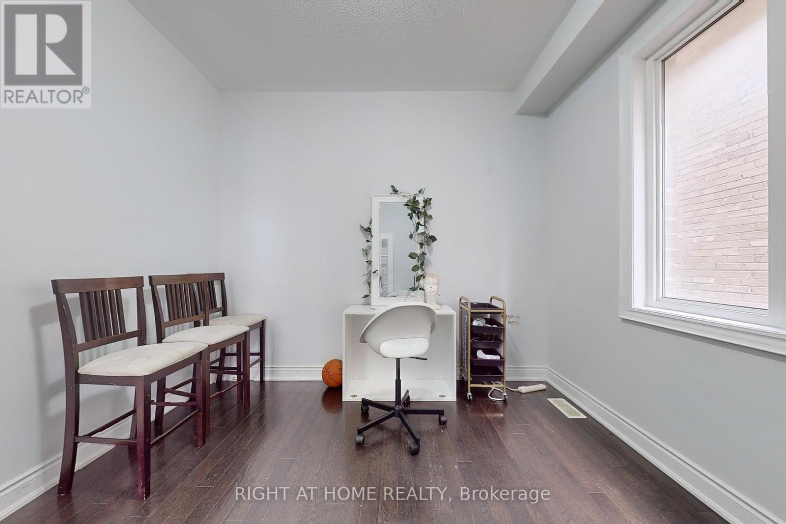 2094 Webster Boulevard, Innisfil, Ontario  L9S 0J2 - Photo 19 - N12078966