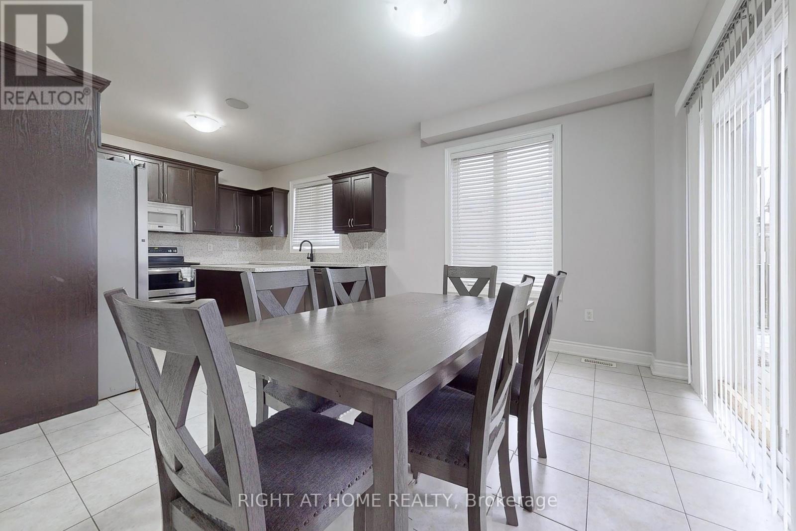 2094 Webster Boulevard, Innisfil, Ontario  L9S 0J2 - Photo 8 - N12078966