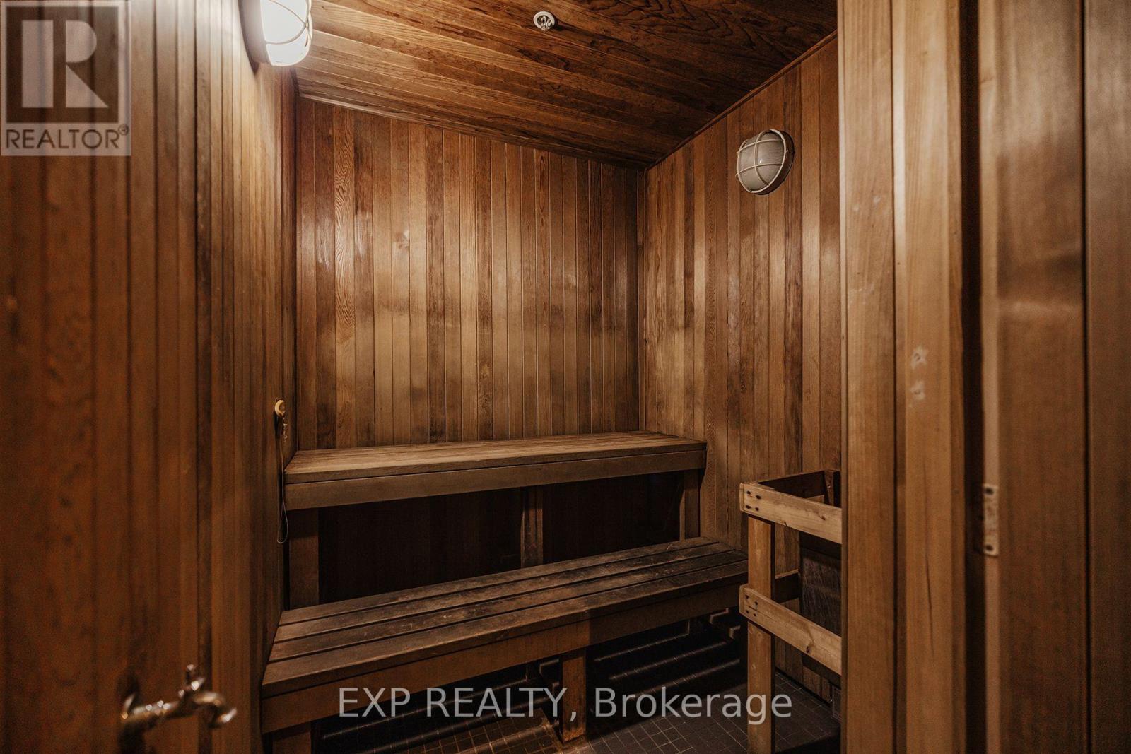2405 - 9 Valhalla Inn Road, Toronto, Ontario  M9B 0B2 - Photo 6 - W12082732