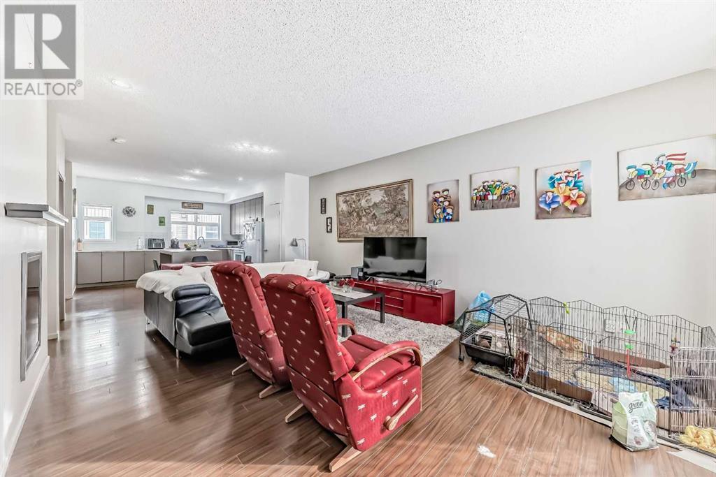 Property at 22, 300 Evanscreek Court NW image 3