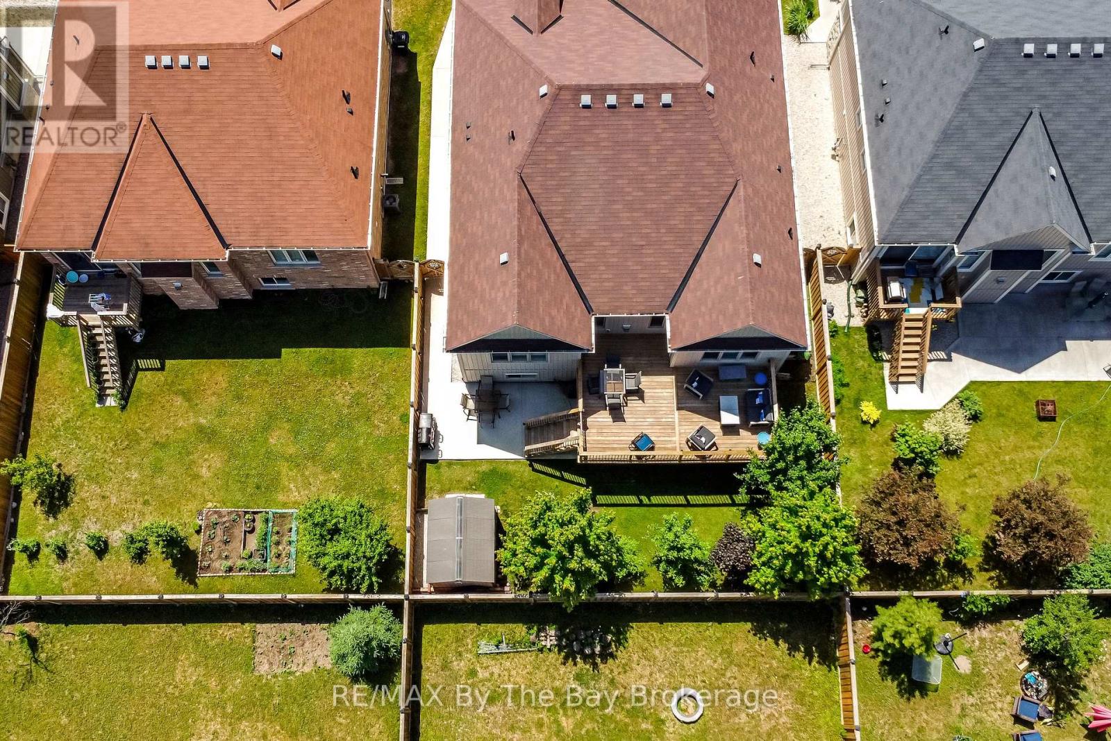 28 Cristiano Avenue, Wasaga Beach, Ontario  L9Z 0H2 - Photo 41 - S12082799