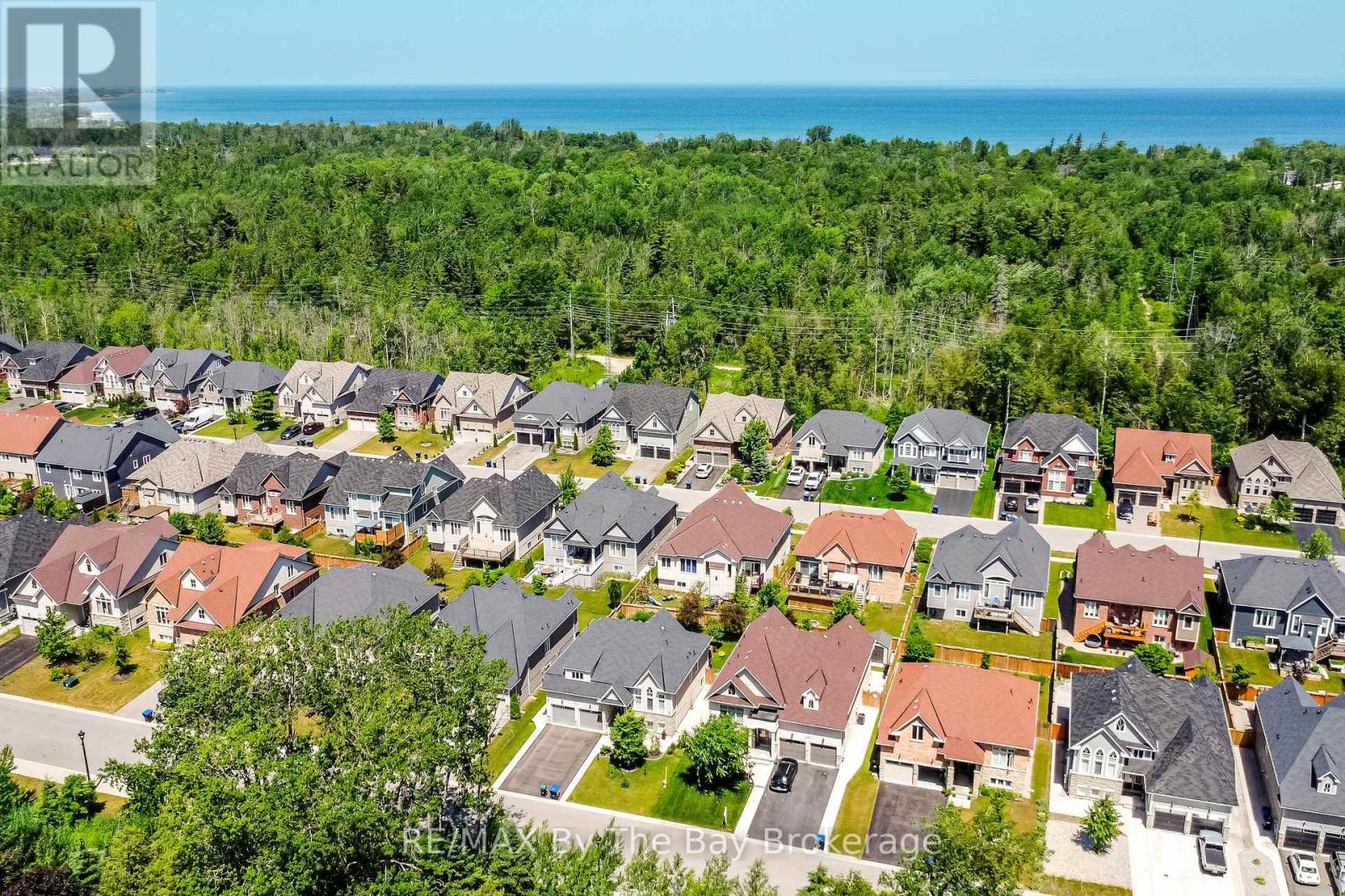 28 Cristiano Avenue, Wasaga Beach, Ontario  L9Z 0H2 - Photo 46 - S12082799