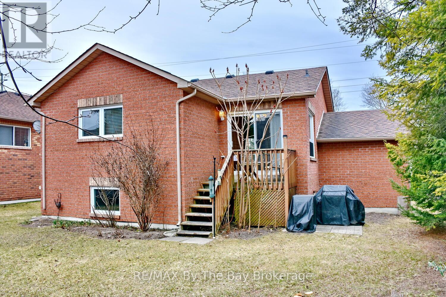 161 58th Street S, Wasaga Beach, Ontario  L9Z 1N9 - Photo 17 - S12082826