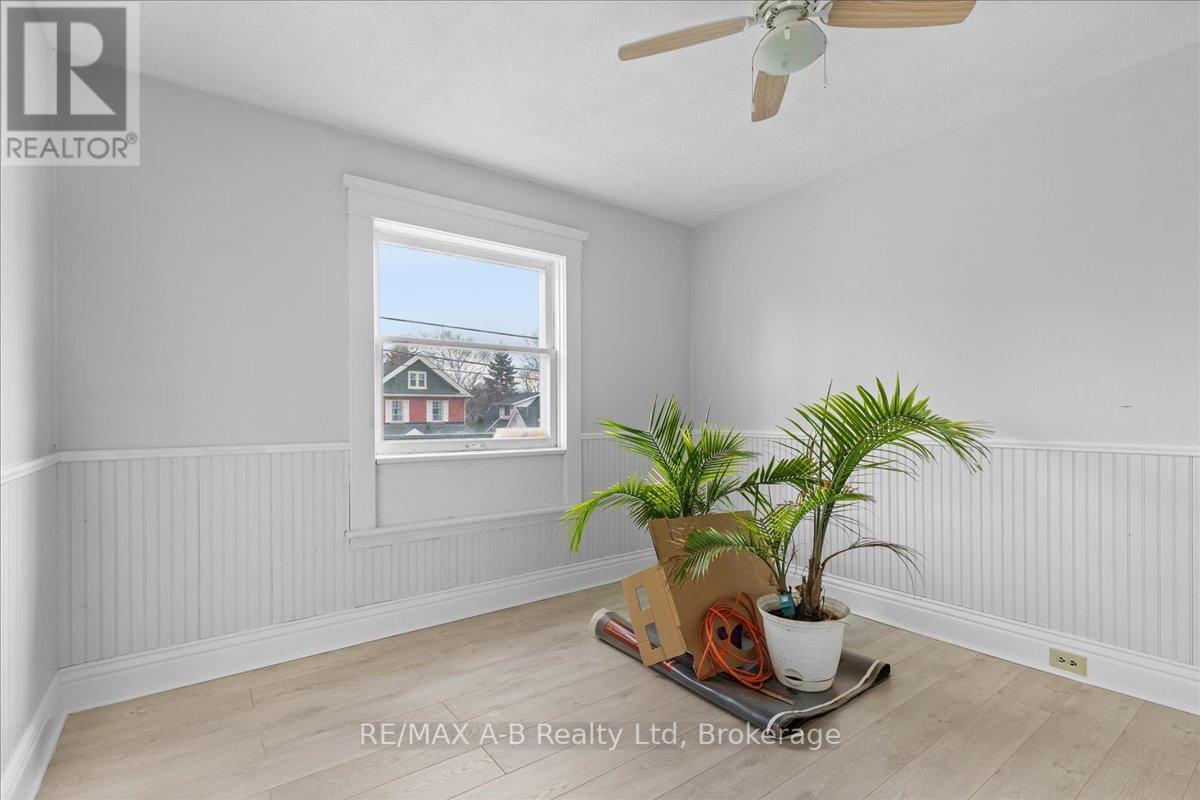 342 Huron Street, Stratford, Ontario  N5A 5T5 - Photo 11 - X12082810