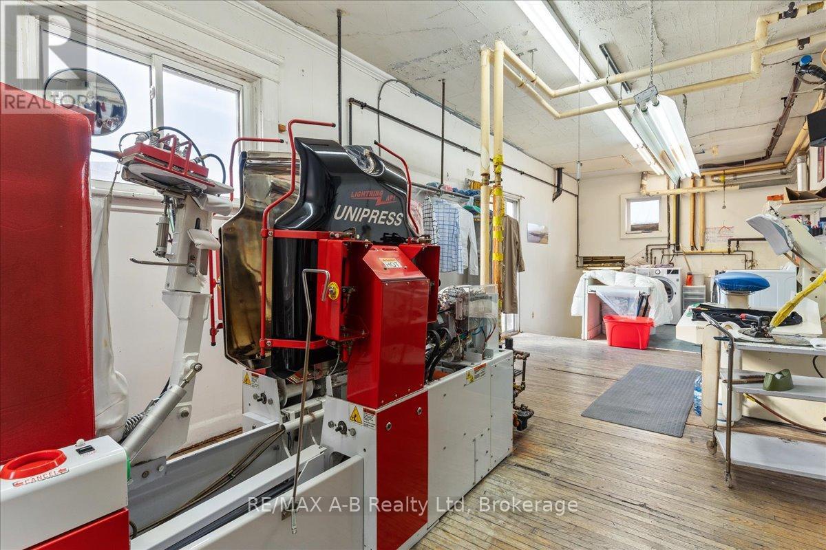 342 Huron Street, Stratford, Ontario  N5A 5T5 - Photo 26 - X12082810