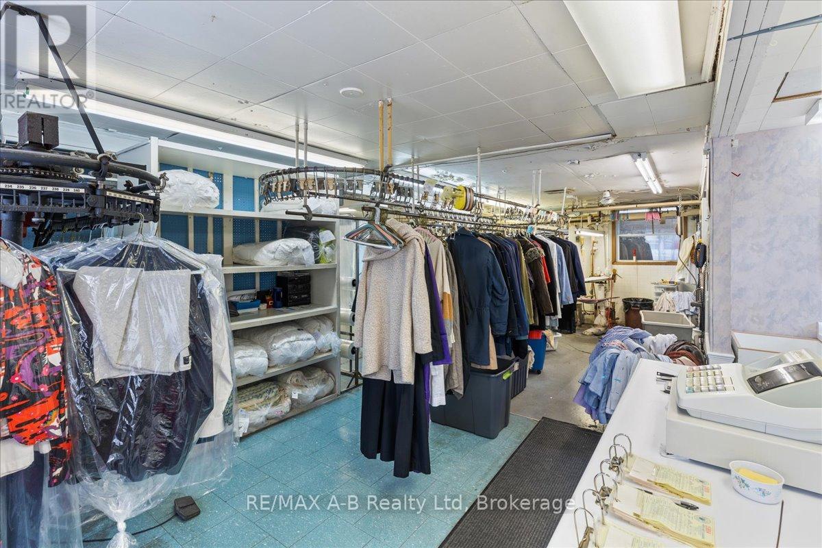 342 Huron Street, Stratford, Ontario  N5A 5T5 - Photo 34 - X12082810