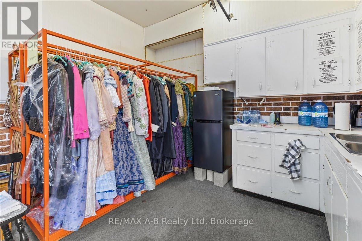 342 Huron Street, Stratford, Ontario  N5A 5T5 - Photo 35 - X12082810