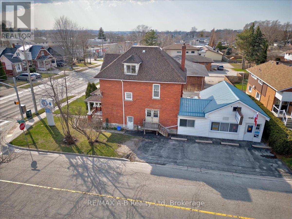 342 Huron Street, Stratford, Ontario  N5A 5T5 - Photo 39 - X12082810