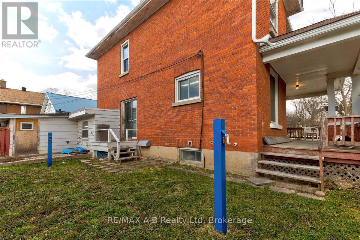 342 Huron Street, Stratford, Ontario  N5A 5T5 - Photo 43 - X12082810