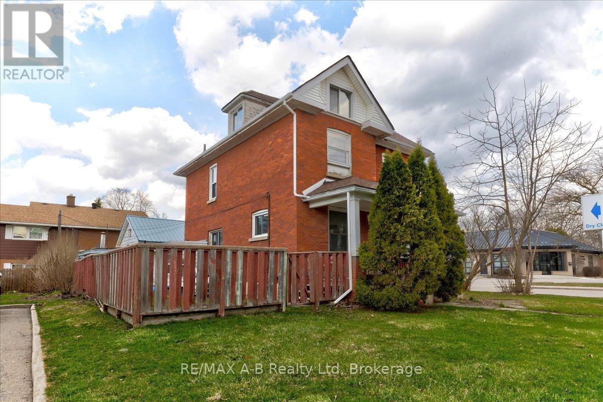 342 Huron Street, Stratford, Ontario  N5A 5T5 - Photo 5 - X12082810