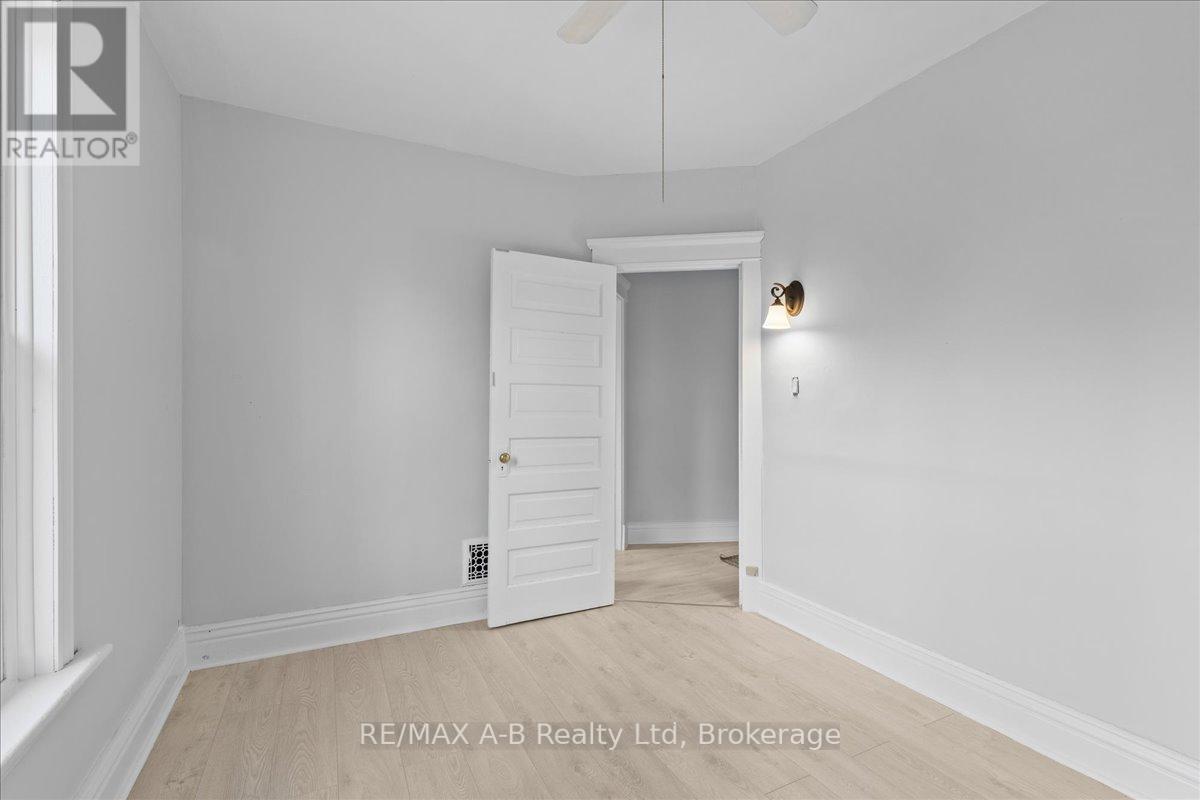 342 Huron Street, Stratford, Ontario  N5A 5T5 - Photo 9 - X12082810