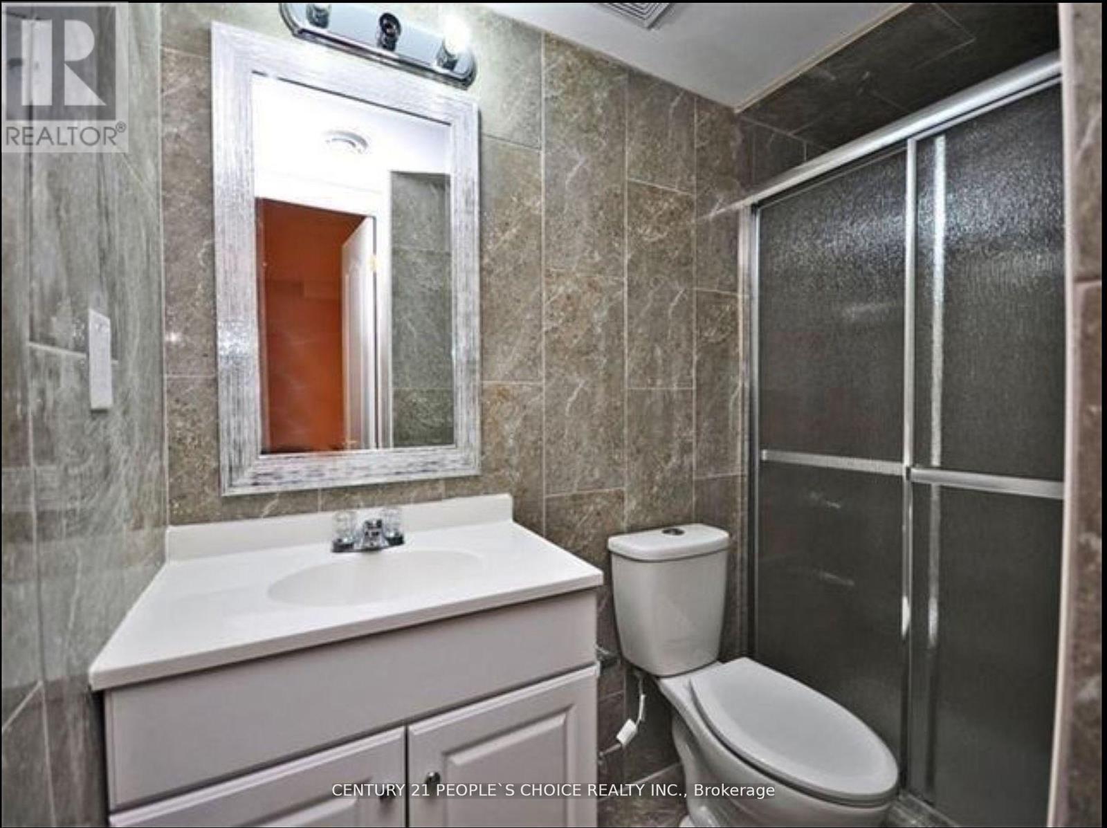 Lower - 5689 Sidmouth Street, Mississauga, Ontario  L5V 2H1 - Photo 8 - W12082802