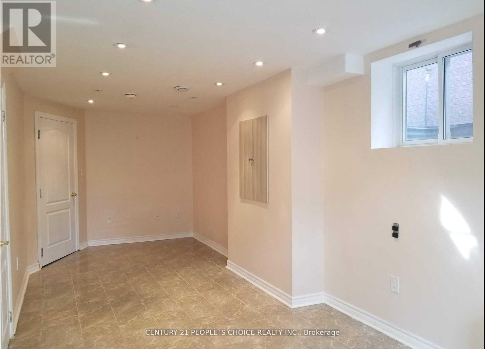 Lower - 5689 Sidmouth Street, Mississauga, Ontario  L5V 2H1 - Photo 9 - W12082802