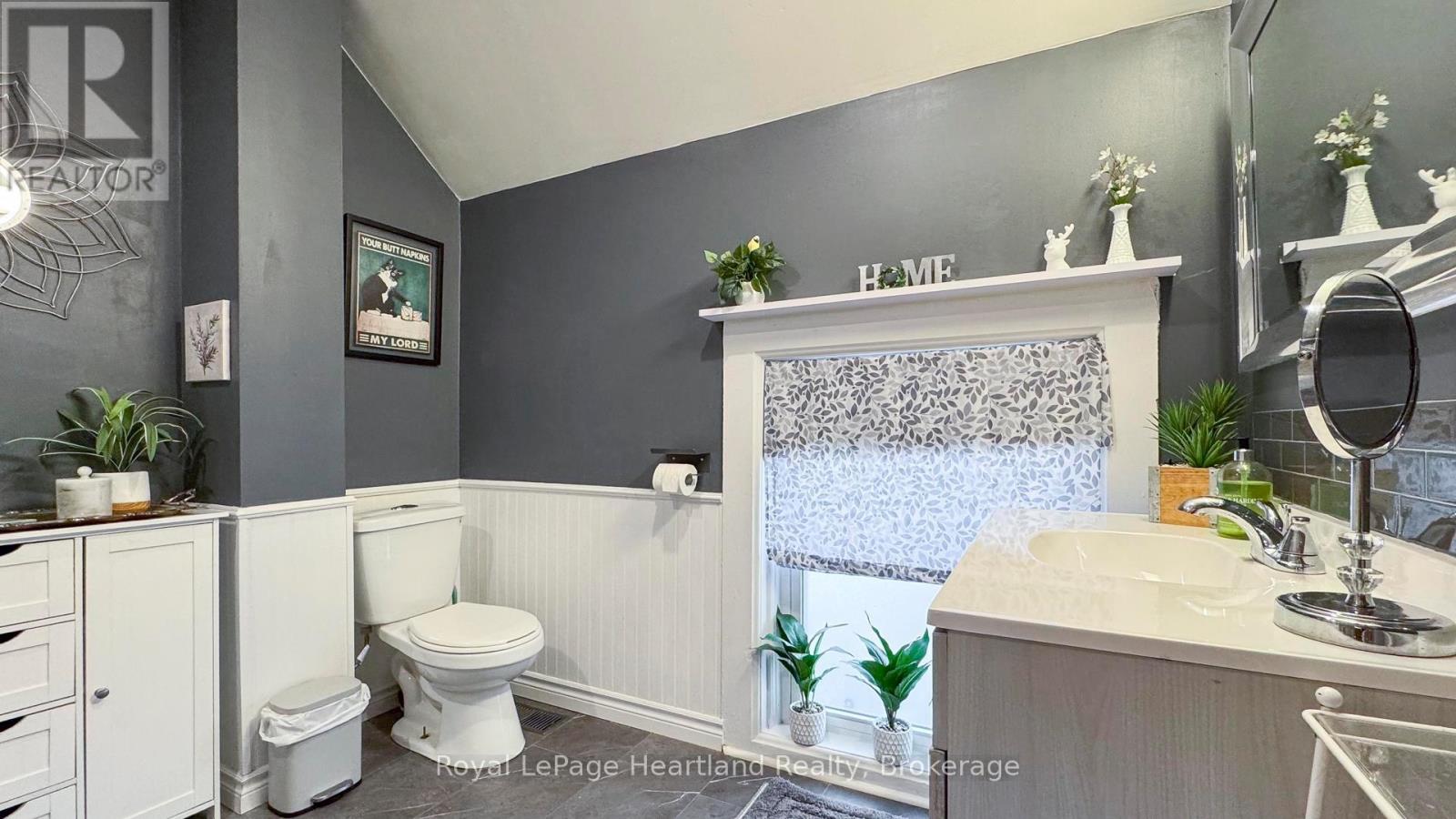 142 Maple Street, Central Huron, Ontario  N0M 1L0 - Photo 32 - X12080798