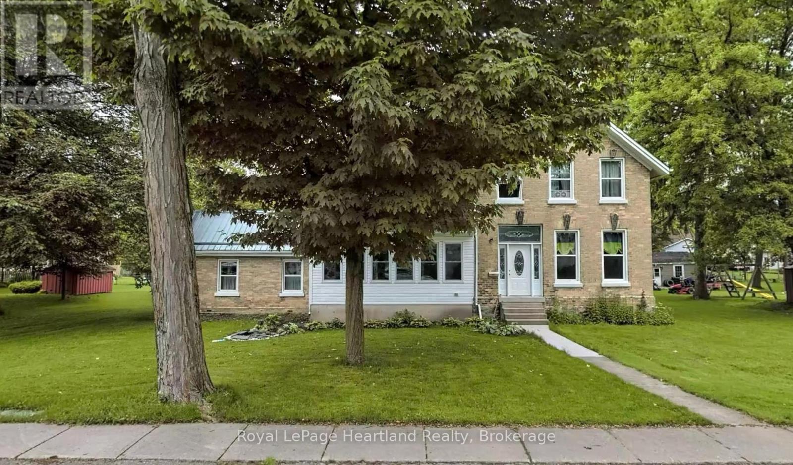 142 Maple Street, Central Huron, Ontario  N0M 1L0 - Photo 40 - X12080798