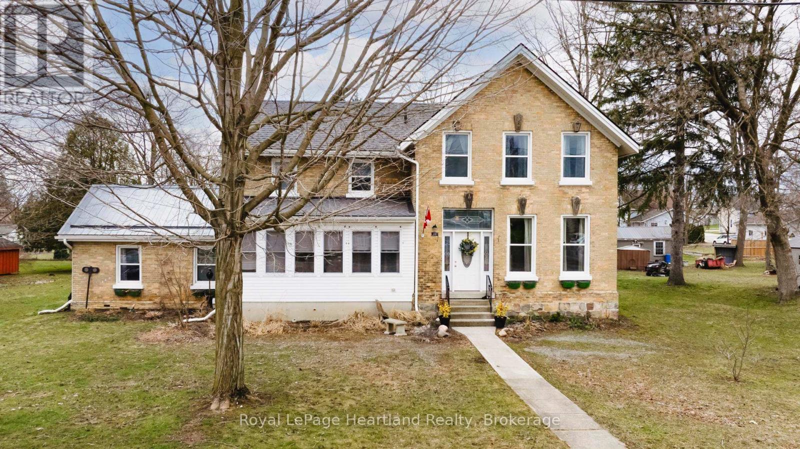 142 Maple Street, Central Huron, Ontario  N0M 1L0 - Photo 43 - X12080798