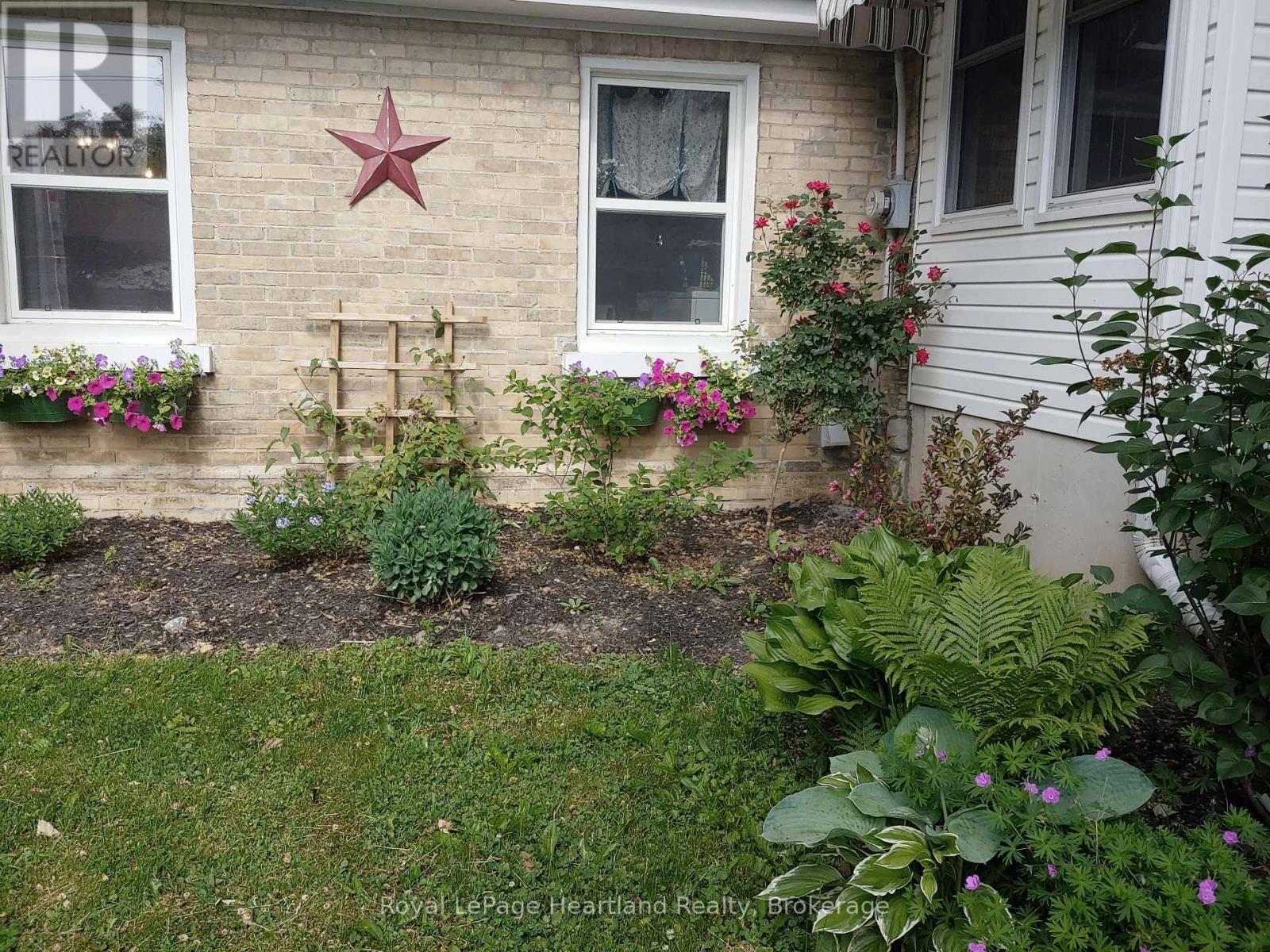 142 Maple Street, Central Huron, Ontario  N0M 1L0 - Photo 45 - X12080798