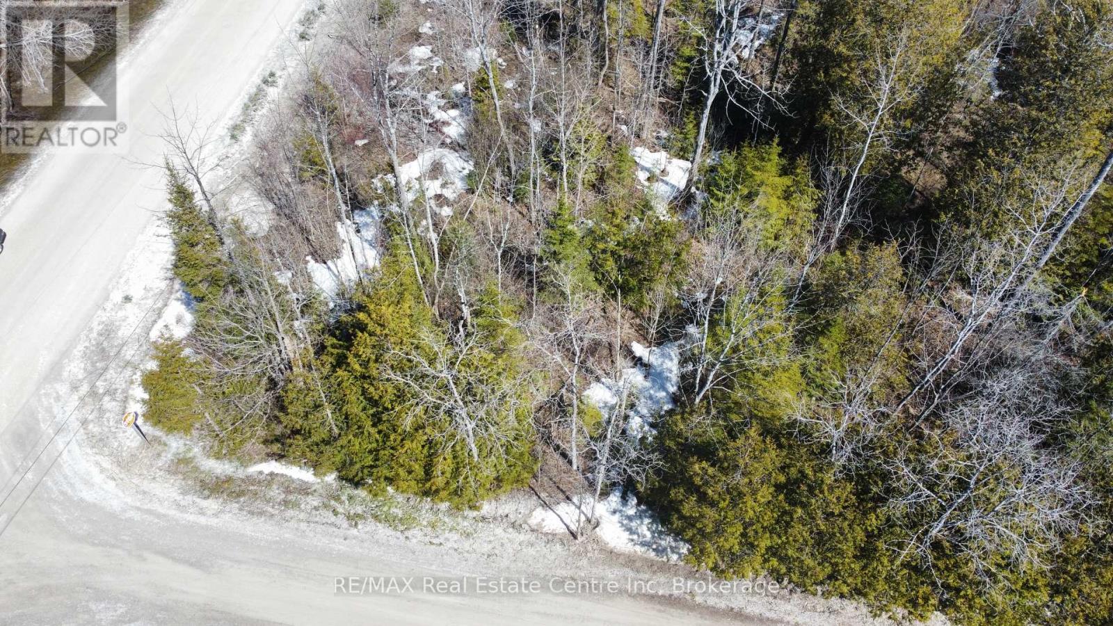 35 Hardwick Cove Road W, Northern Bruce Peninsula, Ontario  N0H 1W0 - Photo 3 - X12082843