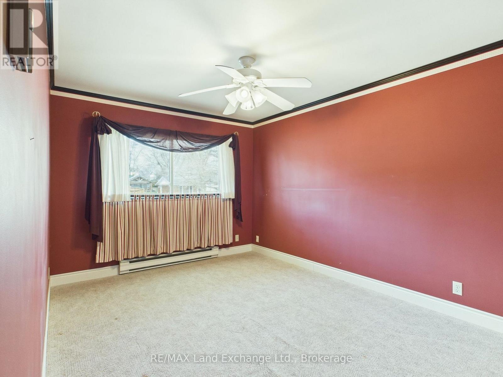 285 Willow Road, Kincardine, Ontario  N2Z 2V9 - Photo 12 - X12082855