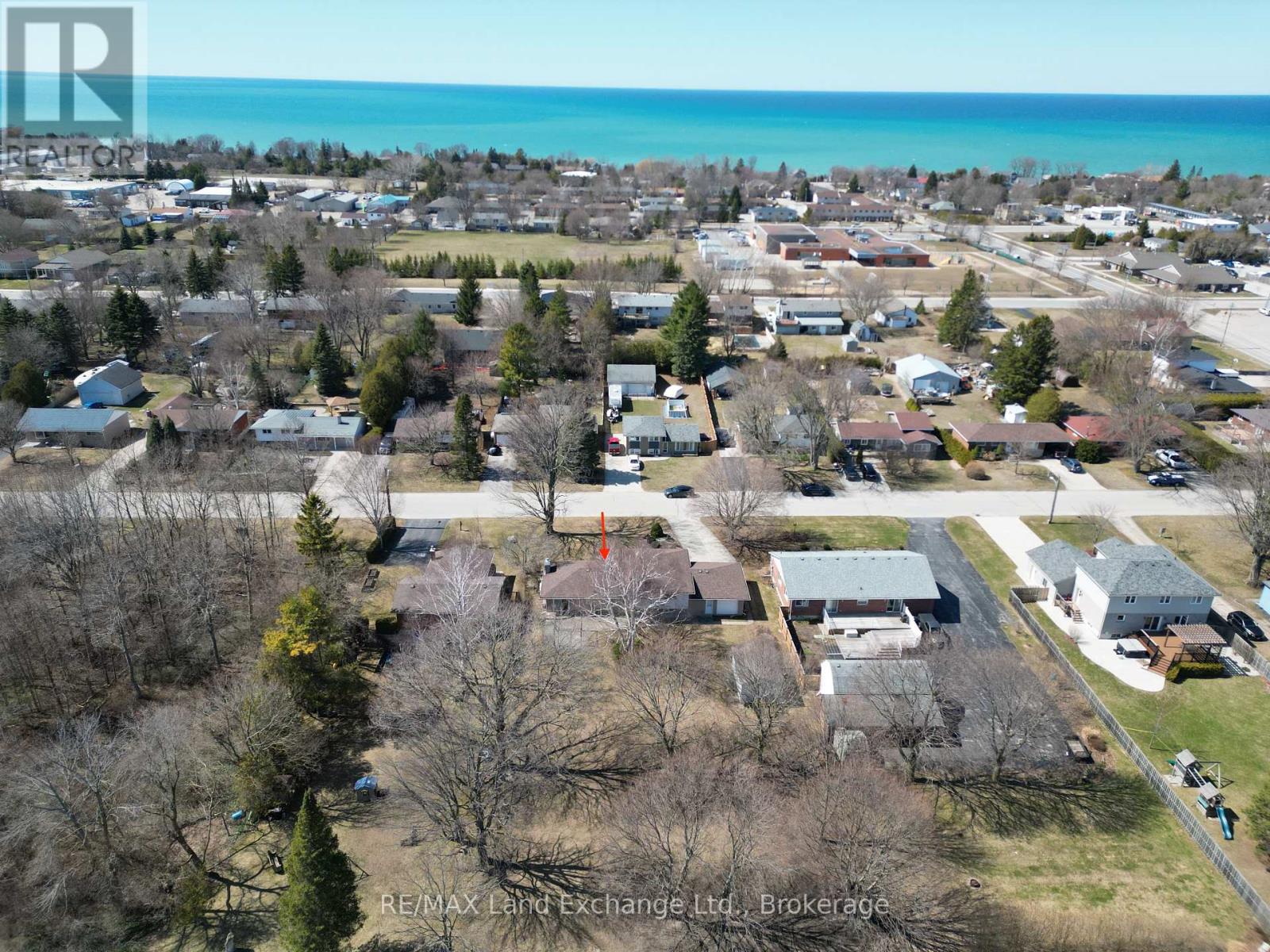 285 Willow Road, Kincardine, Ontario  N2Z 2V9 - Photo 24 - X12082855