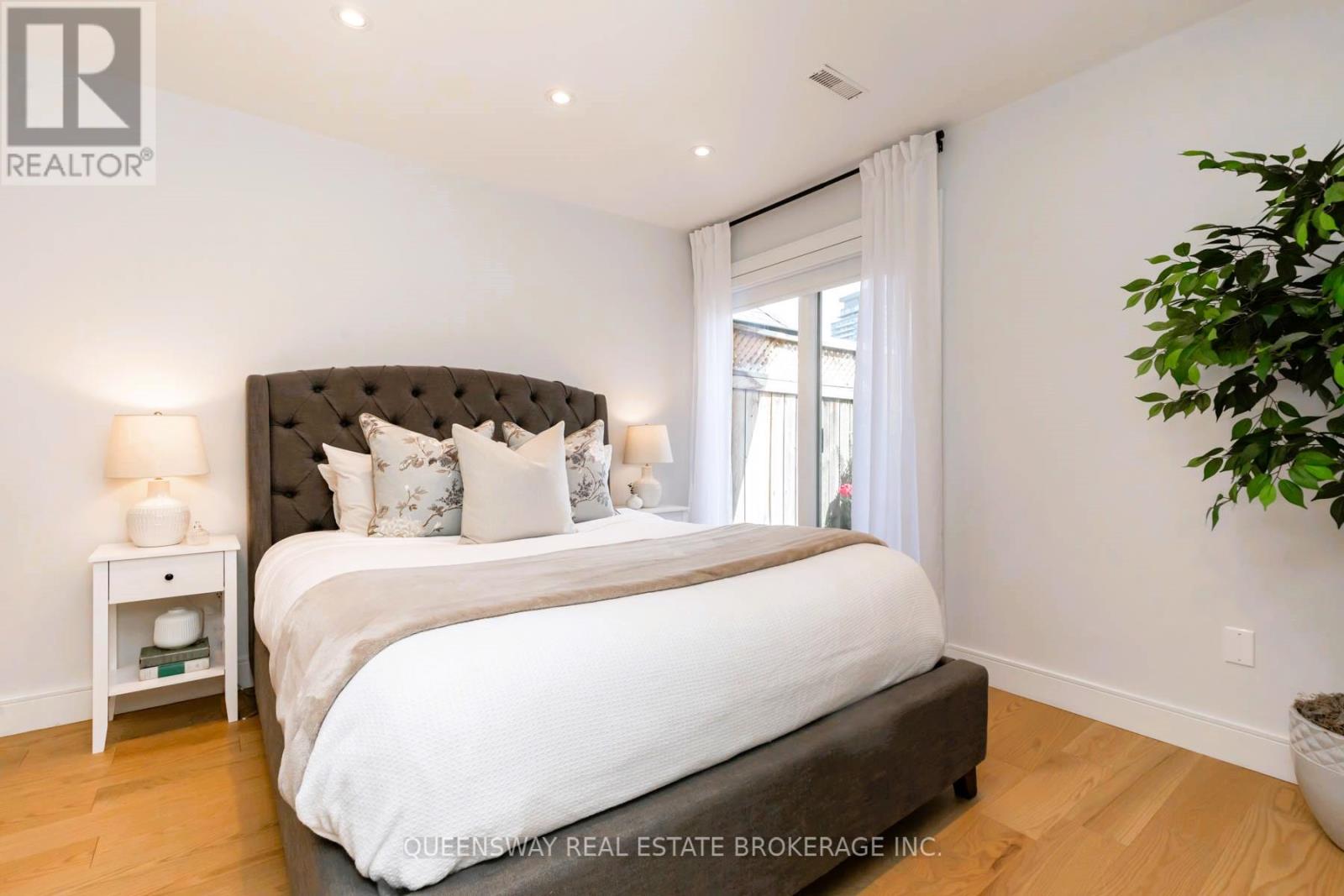 19 - 232 St. George Street, Toronto, Ontario  M5R 2N5 - Photo 12 - C12082860