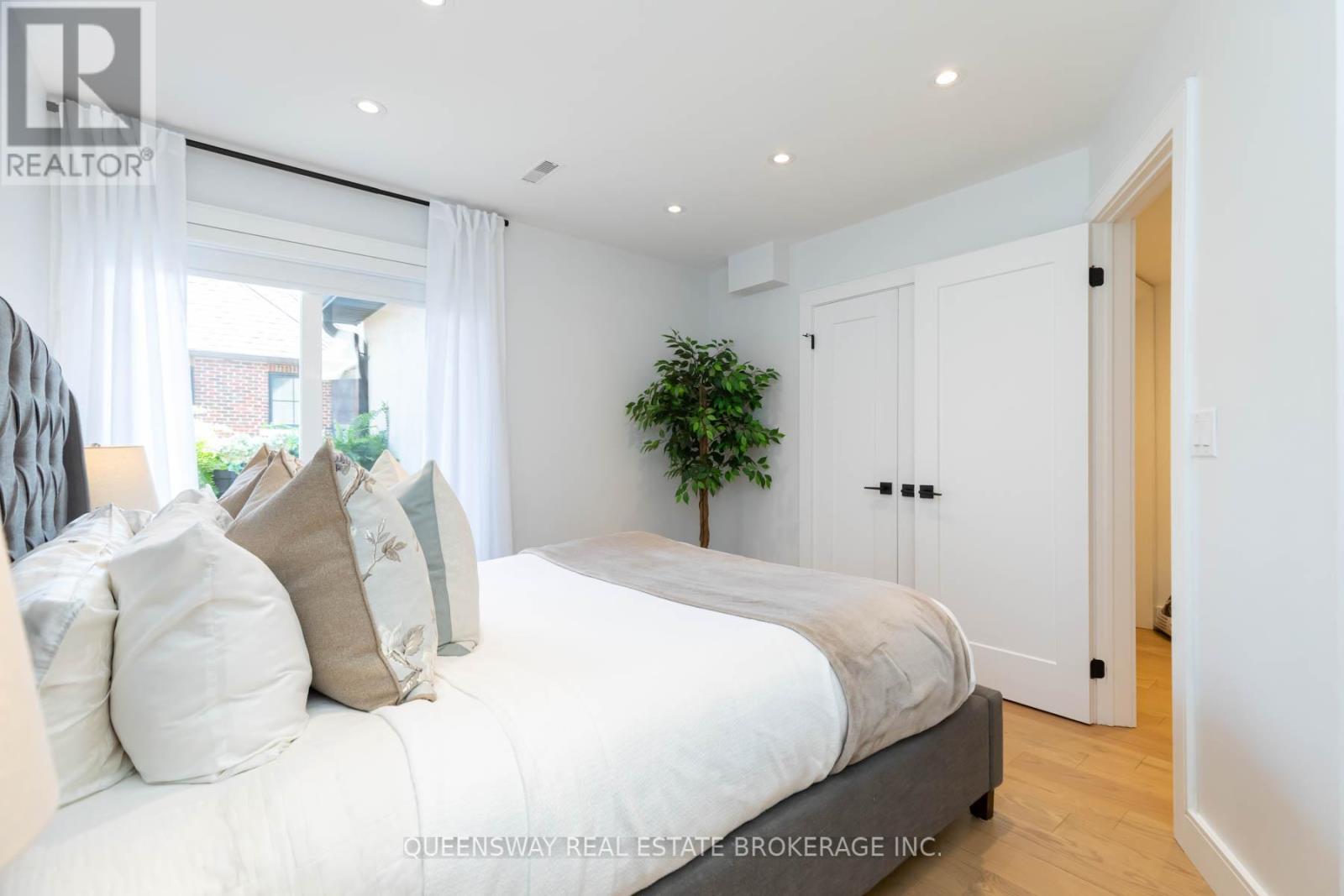 19 - 232 St. George Street, Toronto, Ontario  M5R 2N5 - Photo 14 - C12082860