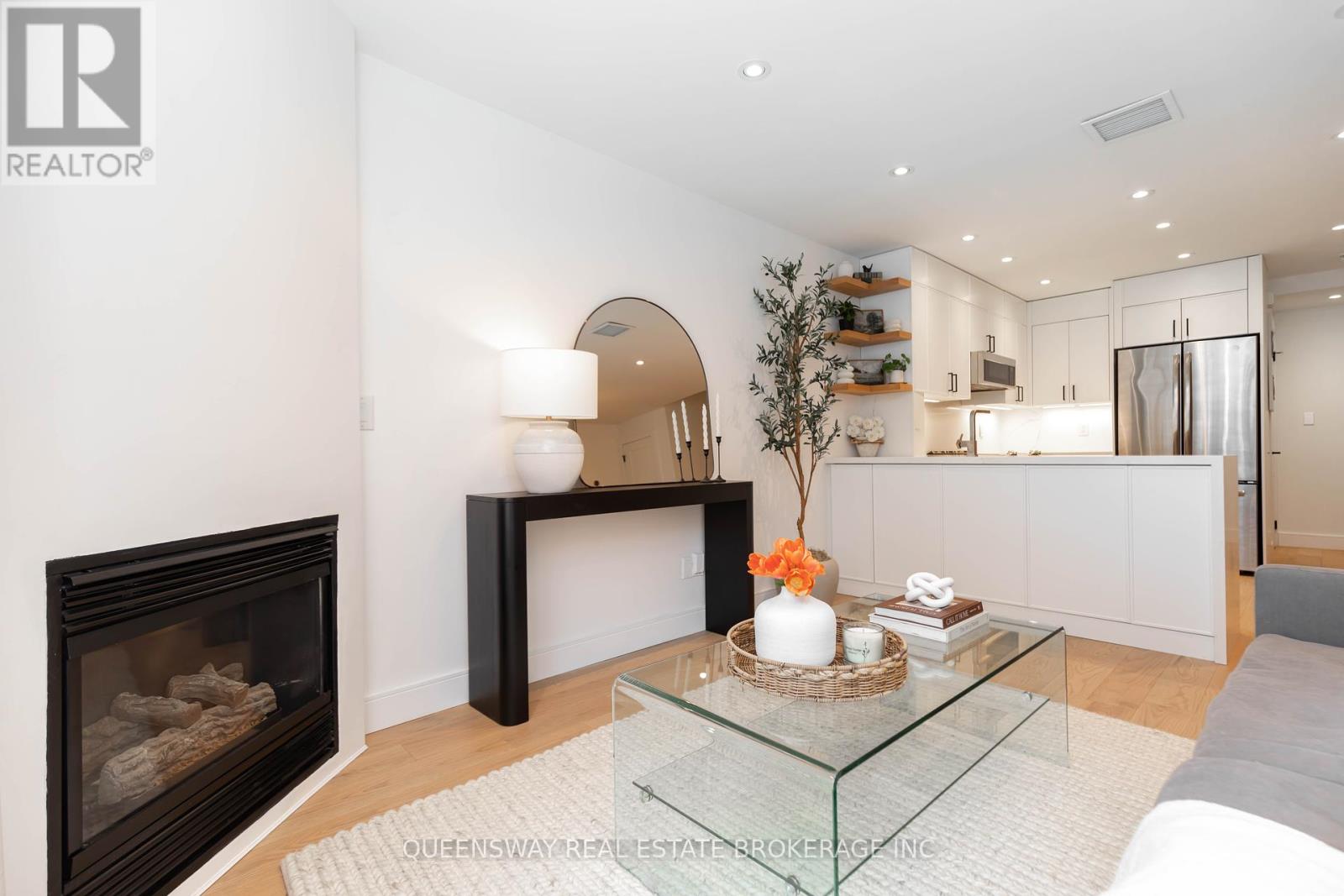 19 - 232 St. George Street, Toronto, Ontario  M5R 2N5 - Photo 4 - C12082860
