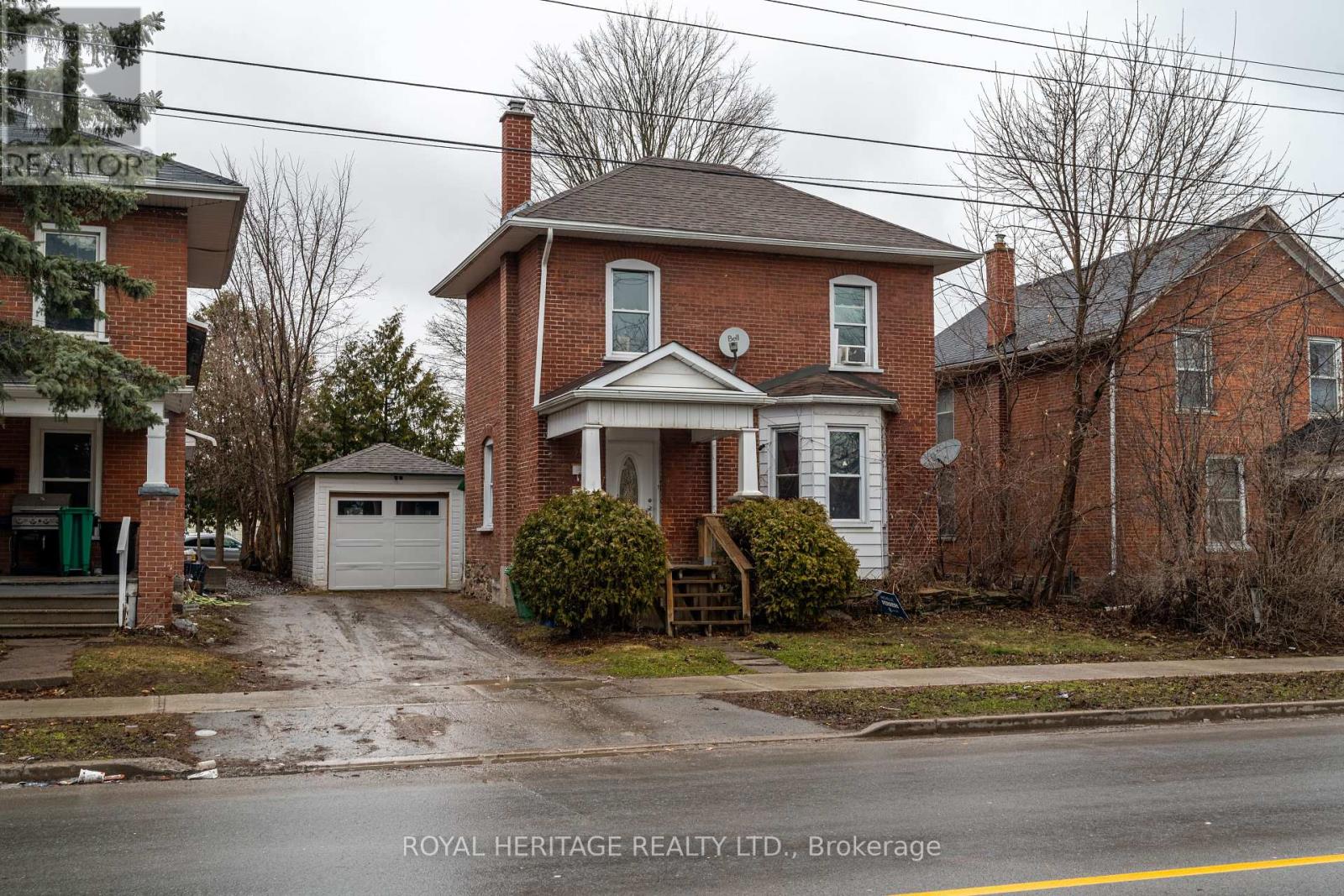 Property at 364 PARKHILL ROAD W image 1