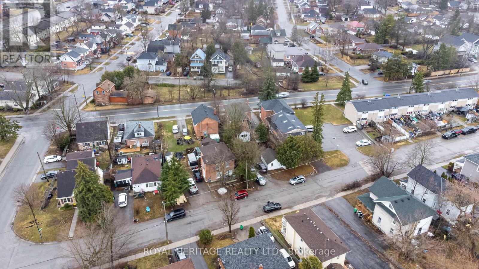Property at 364 PARKHILL ROAD W image 3