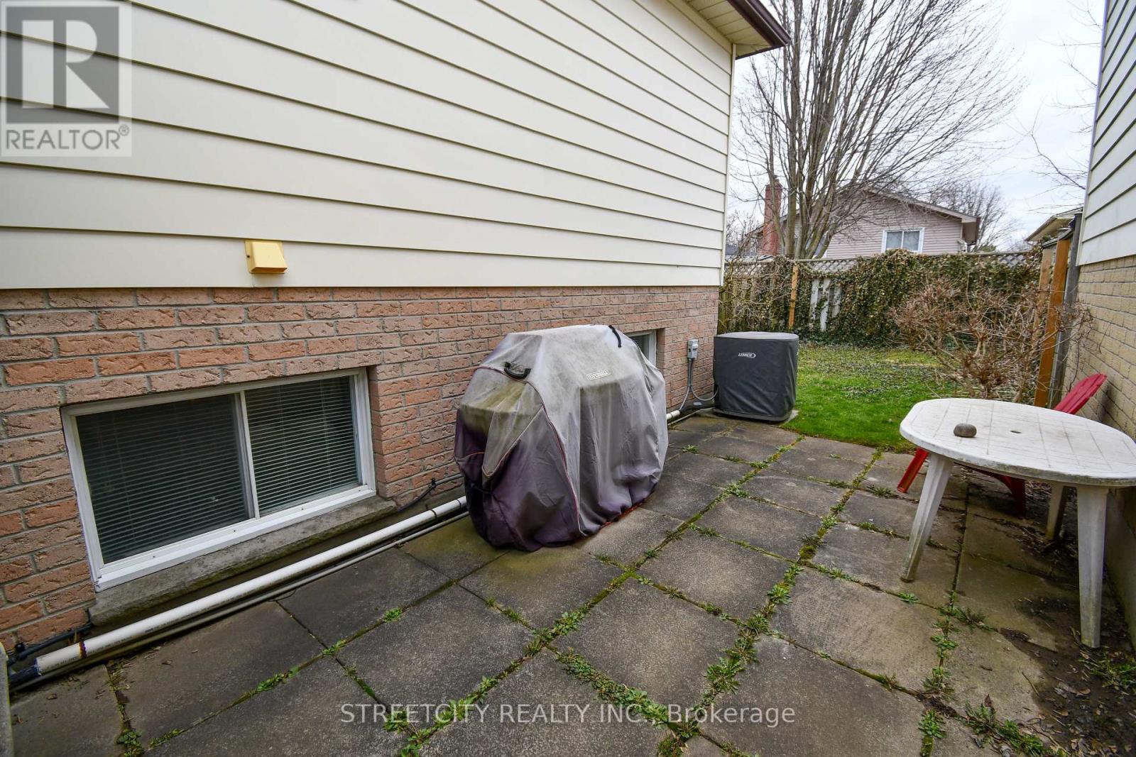 Photo 33 of 39 for 115 Speight Crescent