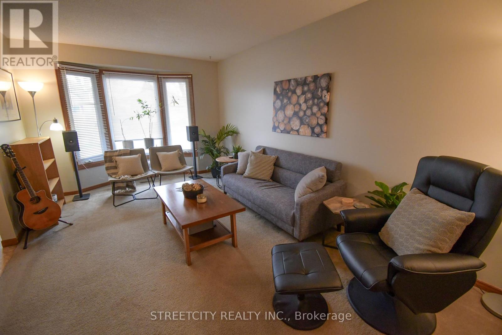 Photo 5 of 39 for 115 Speight Crescent