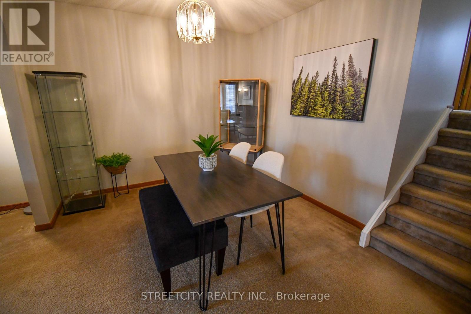 Photo 8 of 39 for 115 Speight Crescent