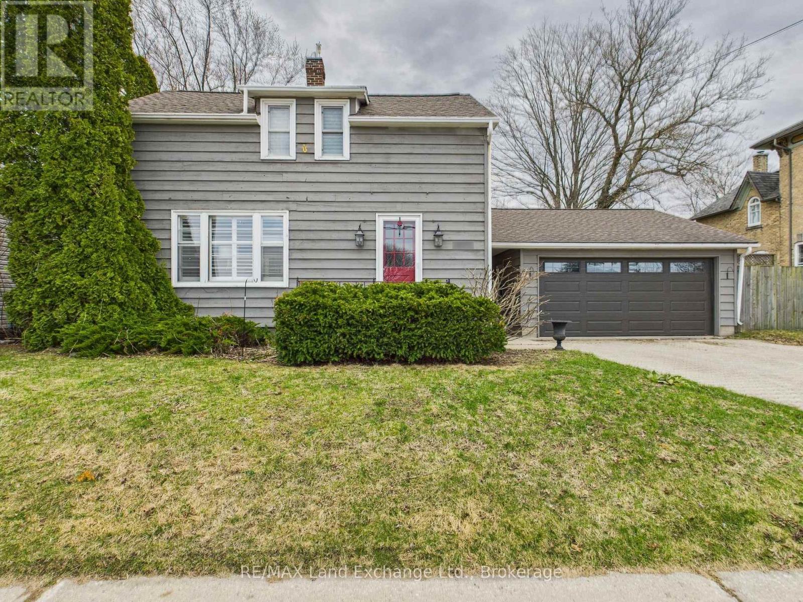 1091 Queen Street, Kincardine, Ontario  N2Z 1E7 - Photo 2 - X12082788