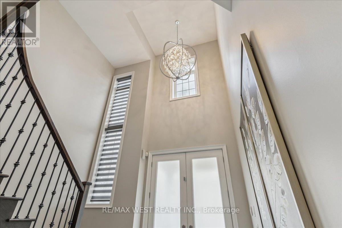 Property at 39 CONDOR WAY image 4