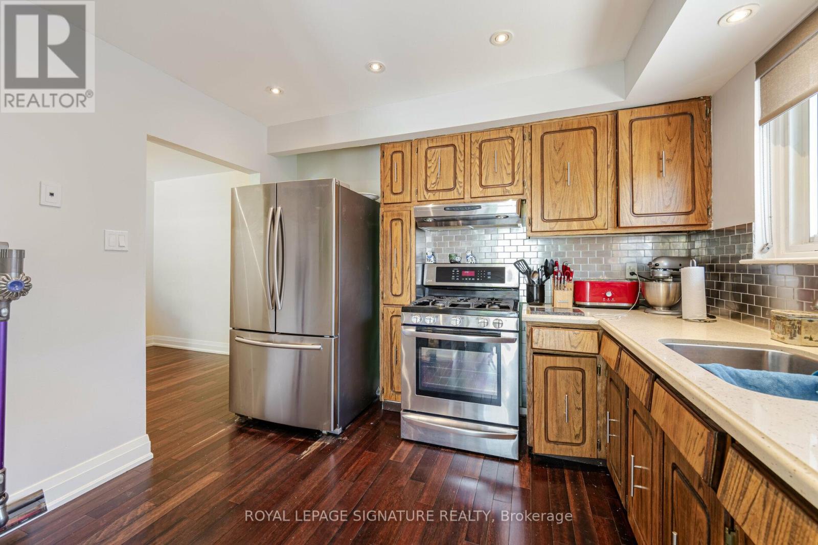 1474 Sandgate Crescent, Mississauga, Ontario  L5J 2E5 - Photo 14 - W12082234