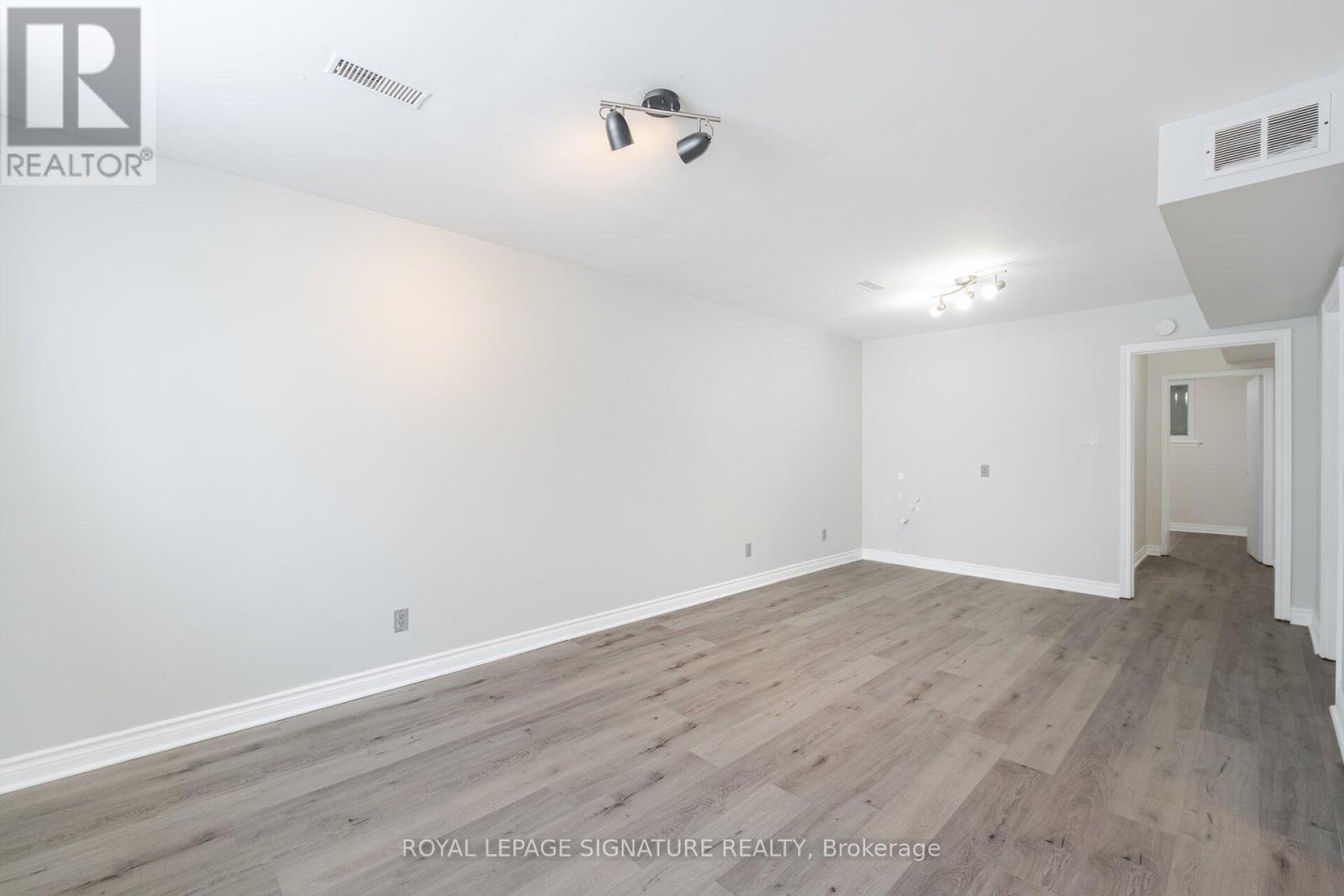1474 Sandgate Crescent, Mississauga, Ontario  L5J 2E5 - Photo 28 - W12082234