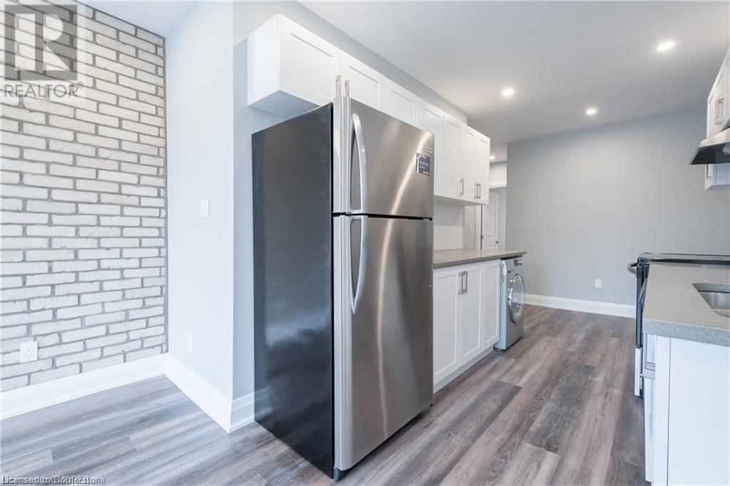303 BARTON Street E, Hamilton, Ontario