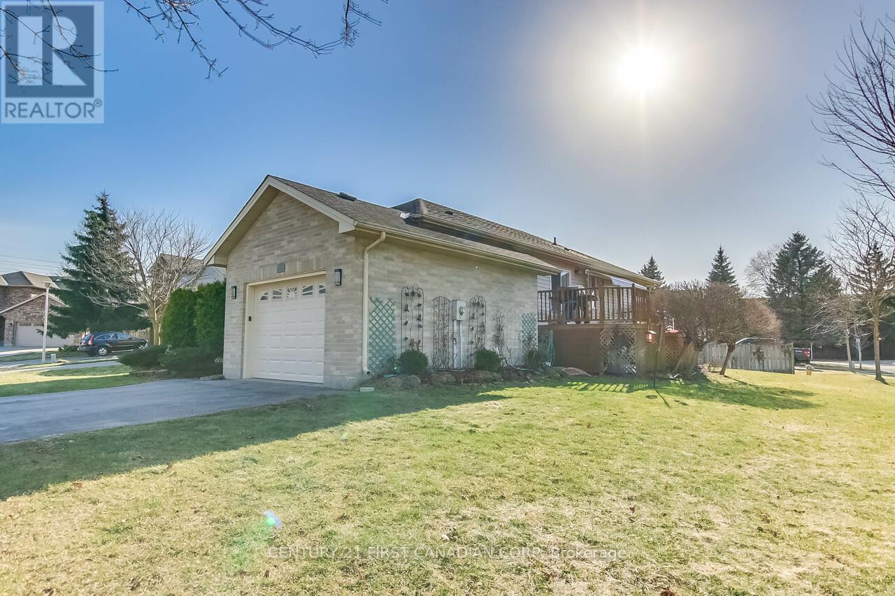 26 Stoneycreek Place, London North, Ontario  N5X 3X4 - Photo 2 - X12082938