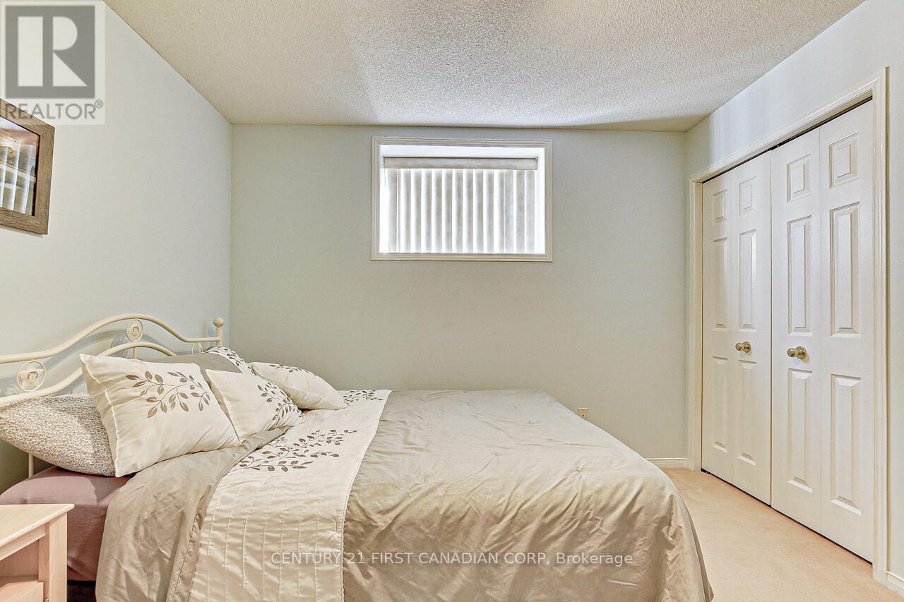 26 Stoneycreek Place, London North, Ontario  N5X 3X4 - Photo 25 - X12082938