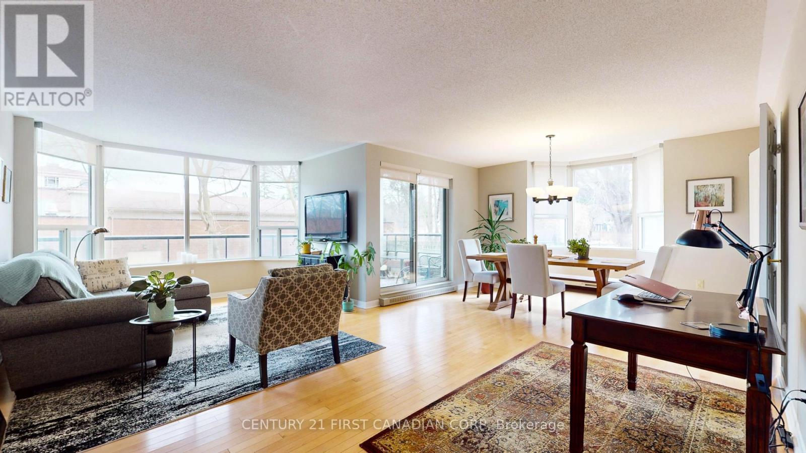 Property at 210 - 1180 COMMISSIONERS ROAD W image 3