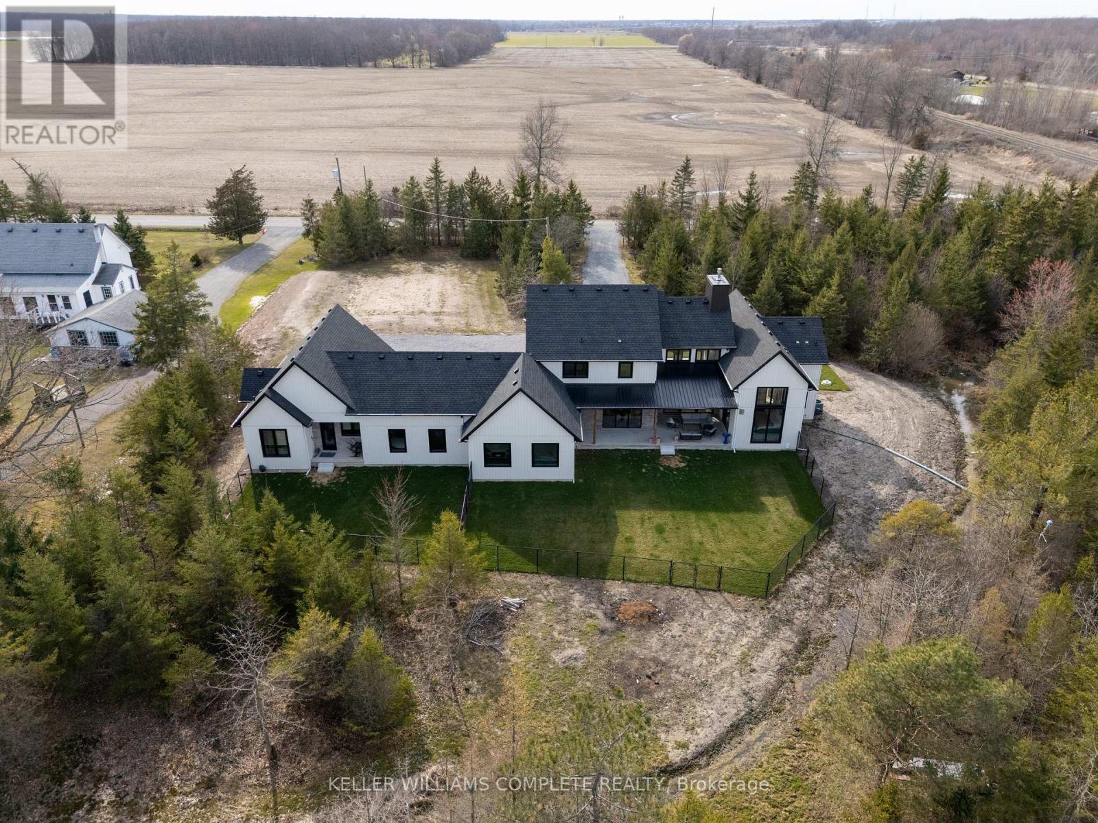 3901 White Road, Port Colborne (Bethel), Ontario  L3K 5V5 - Photo 2 - X12082955