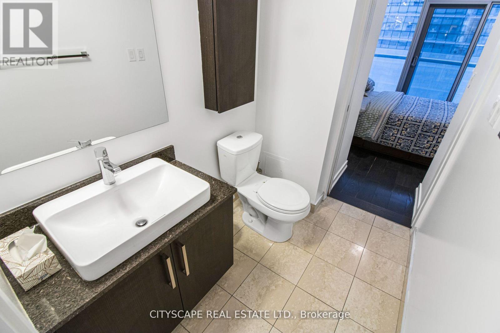 3910 - 12 York Street, Toronto, Ontario  M5J 0A5 - Photo 13 - C12082950