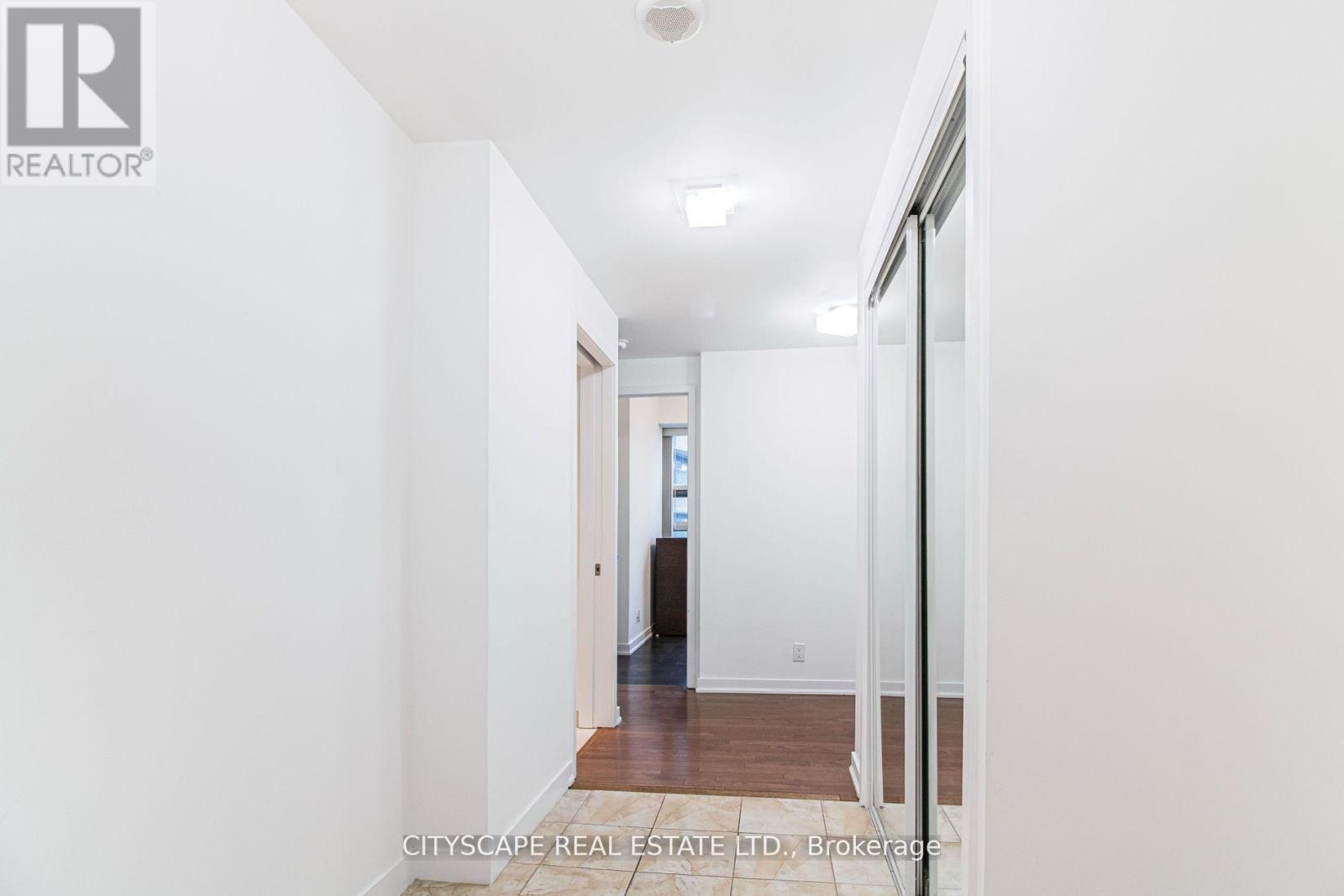 3910 - 12 York Street, Toronto, Ontario  M5J 0A5 - Photo 3 - C12082950