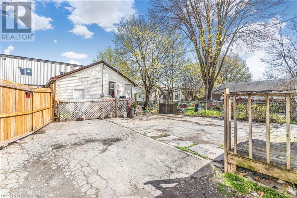 Property at 16 ALBERT Street image 2