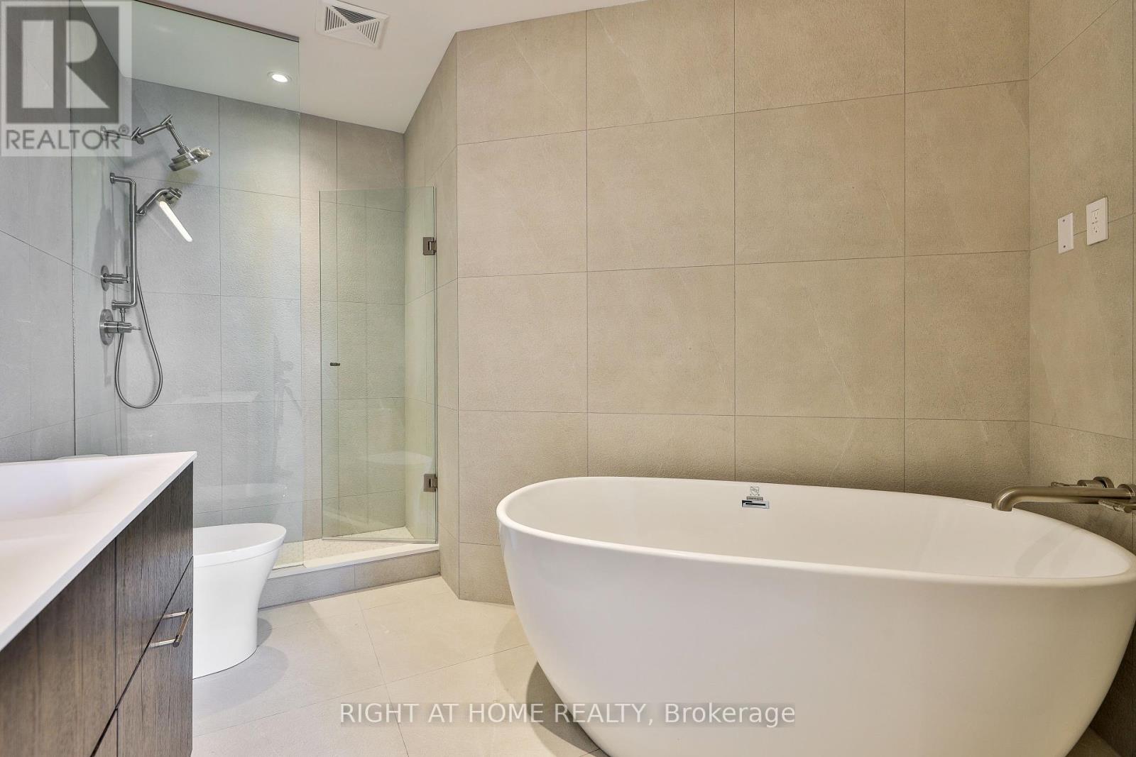 Lower Penthouse 03 - 200 Sudbury Street, Toronto, Ontario  M6J 0H1 - Photo 22 - C12012022
