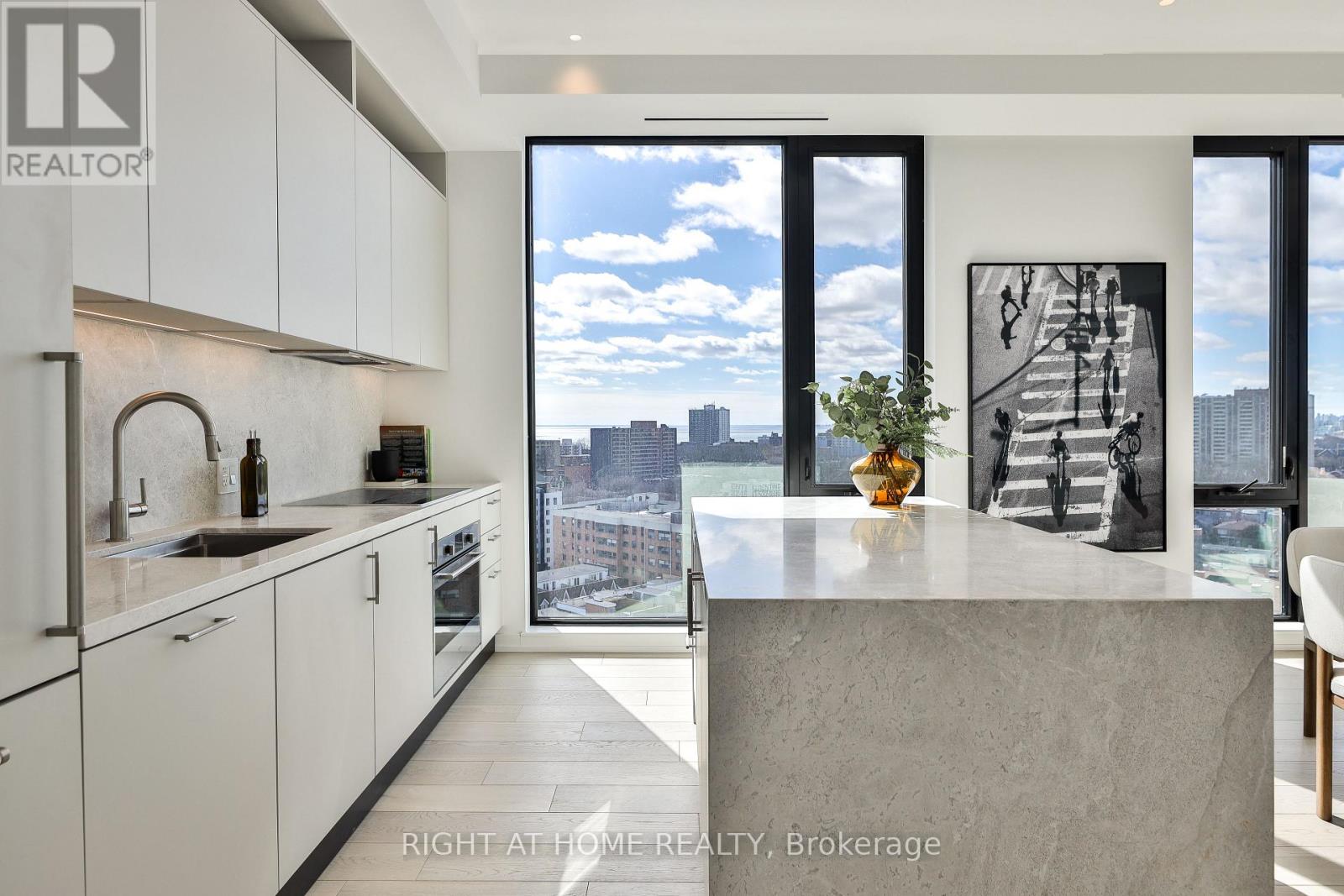 Lower Penthouse 03 - 200 Sudbury Street, Toronto, Ontario  M6J 0H1 - Photo 4 - C12012022